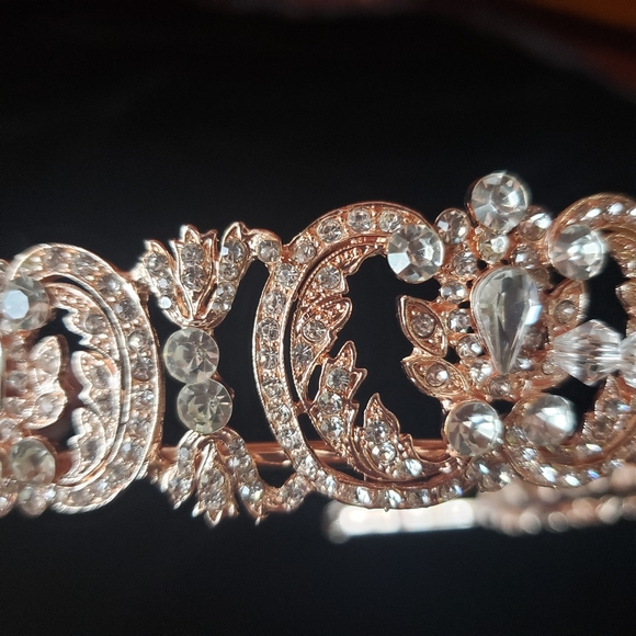 New, unworn Rose Gold Tiara for wedding, pageant, prom, or quinceanera crown main image 9